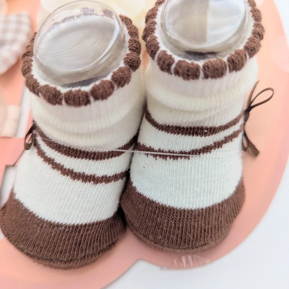 NWT 8 Piece Baby Gift Set (0-12months) 4 Socks/Booties & 4 Headwraps/Headbands